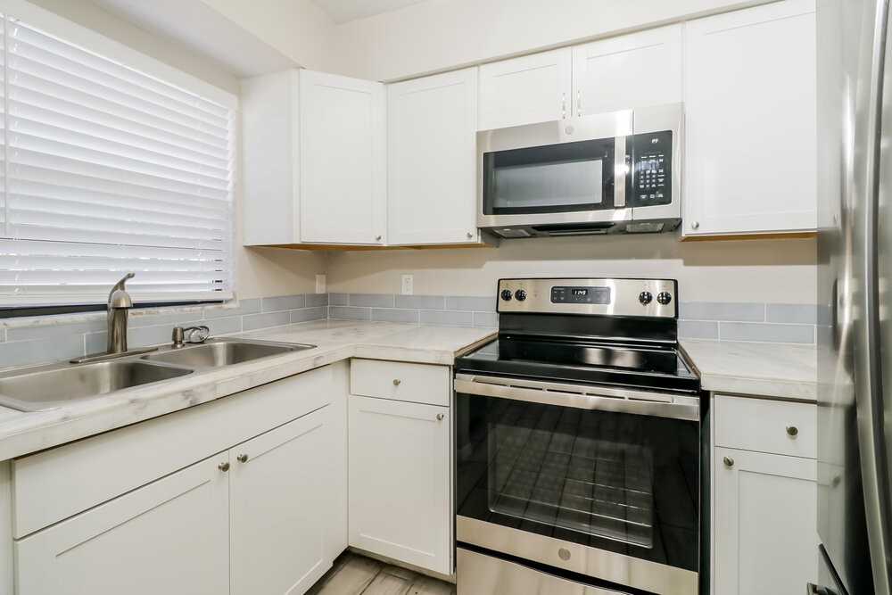 4125 Chowen Dr - Photo 7 of 15