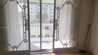 1001 Ne 14th Ave - Photo 1 of 1