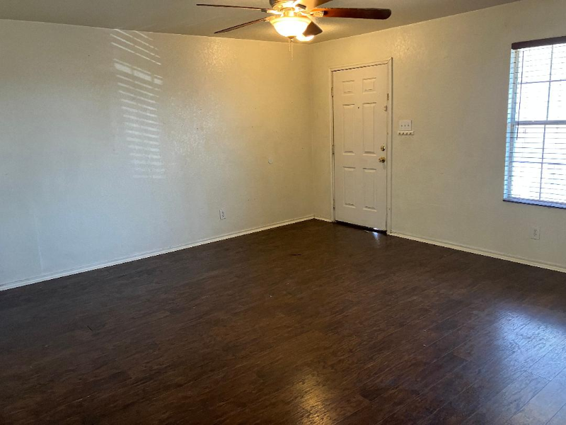 9910 Amber Ledge - Photo 2 of 18