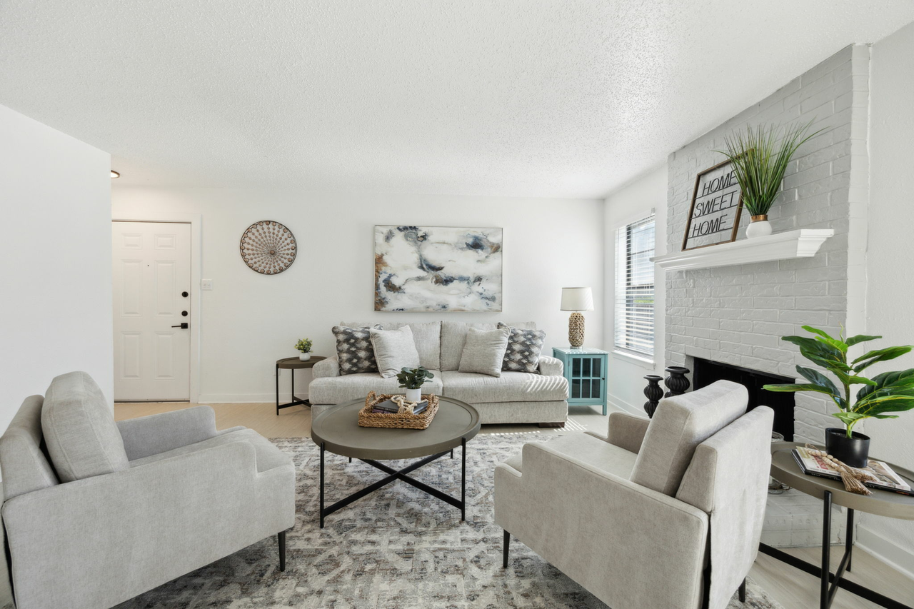 Brookbend - Photo 6 of 44