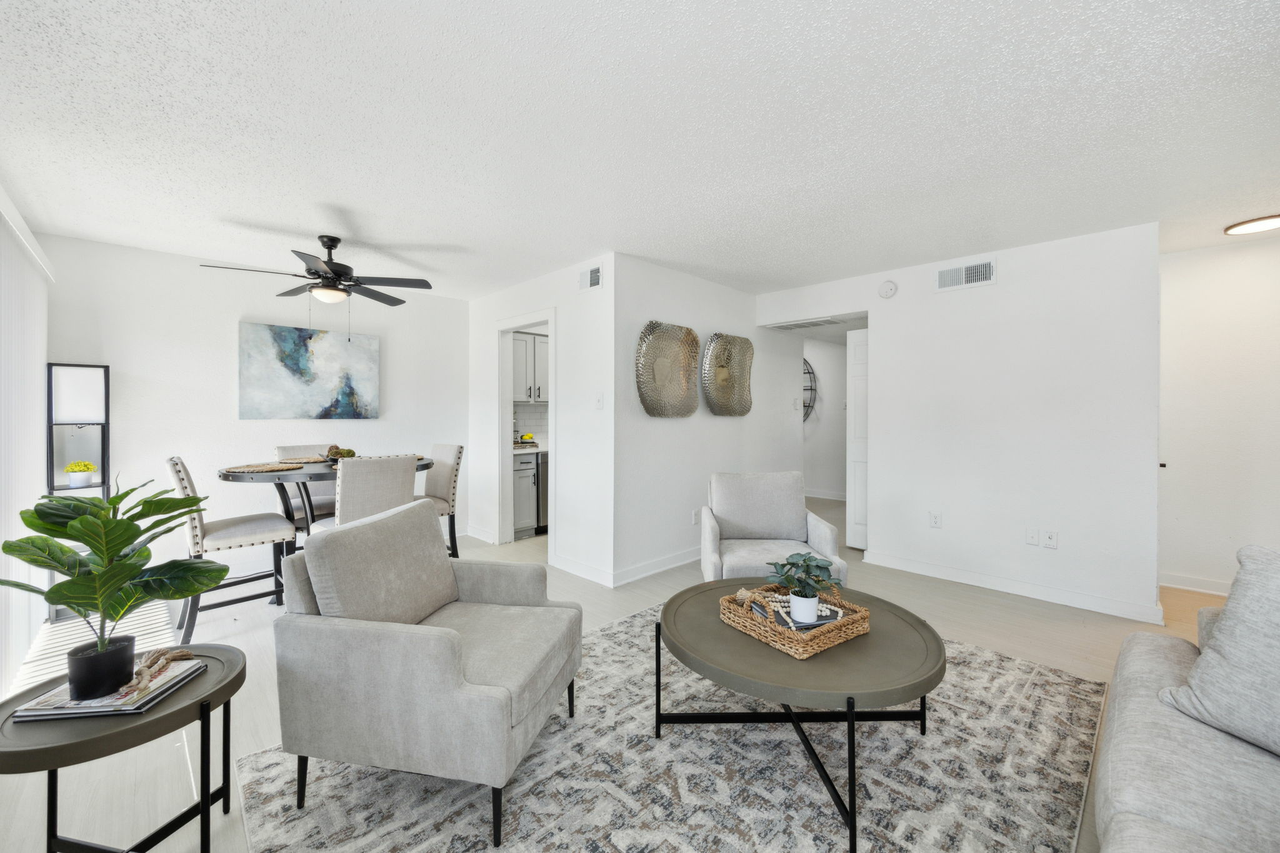 Brookbend - Photo 7 of 44