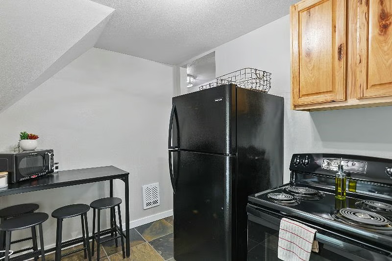 1001 North Elm Street #3 - Photo 7 of 15