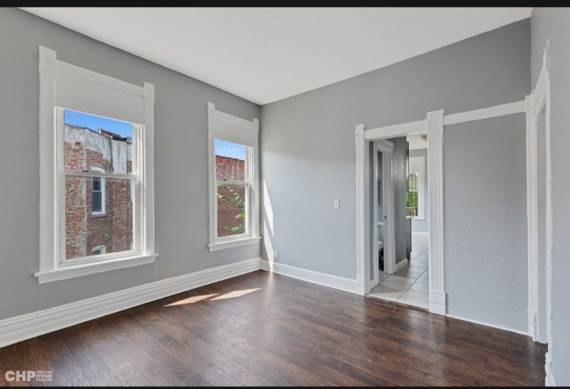 1124 South Sacramento Boulevard #1 - Photo 5 of 13