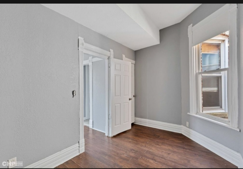 1124 South Sacramento Boulevard #1 - Photo 7 of 13