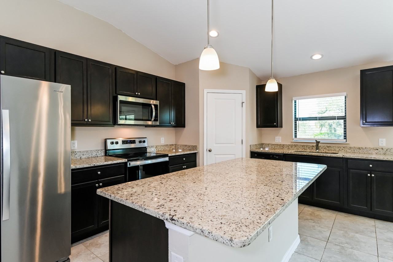 3212 44th St W - Photo 6 of 23