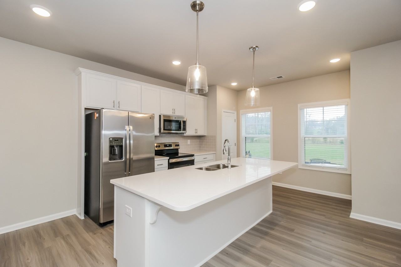 791 Calvin Park Dr - Photo 5 of 37