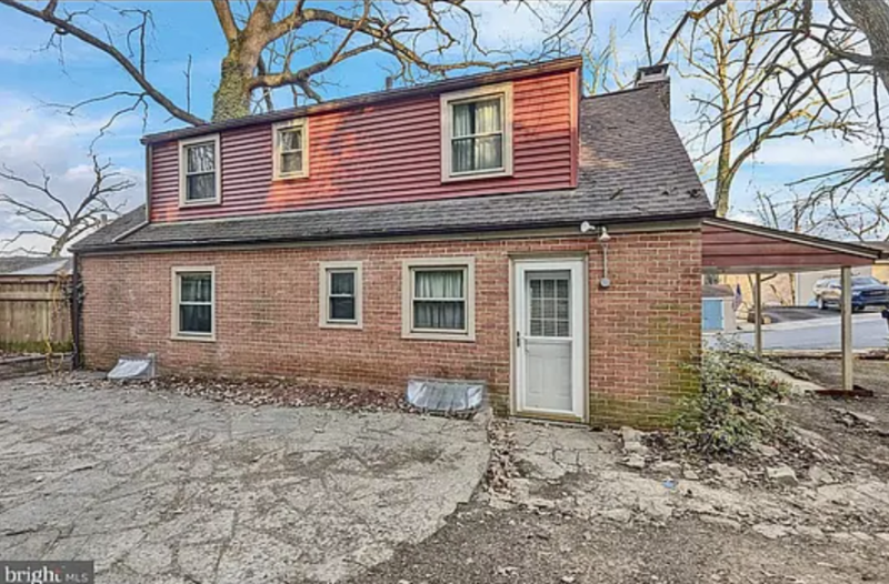 212 Laurel Ave - Photo 3 of 30