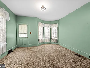 122 Turner St #122 - Photo 3 of 9