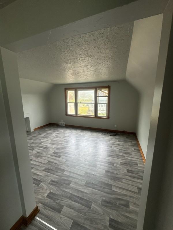 80 Hallerav - Photo 6 of 9