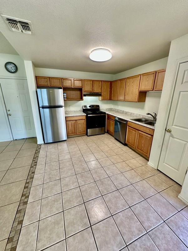 4312 Covenant Ct - Photo 3 of 14