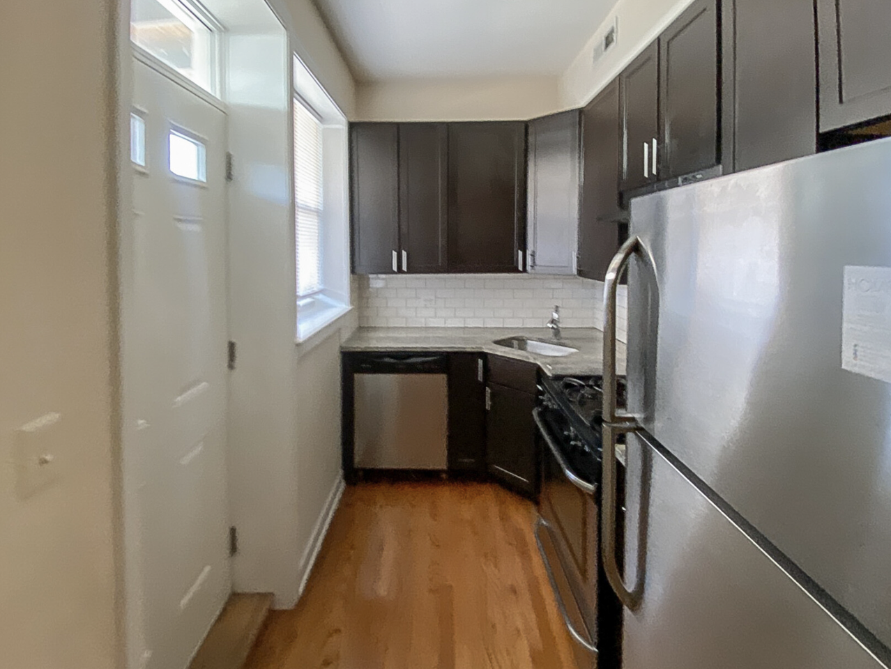 W Cornelia Ave & N Halsted St - Photo 5 of 10