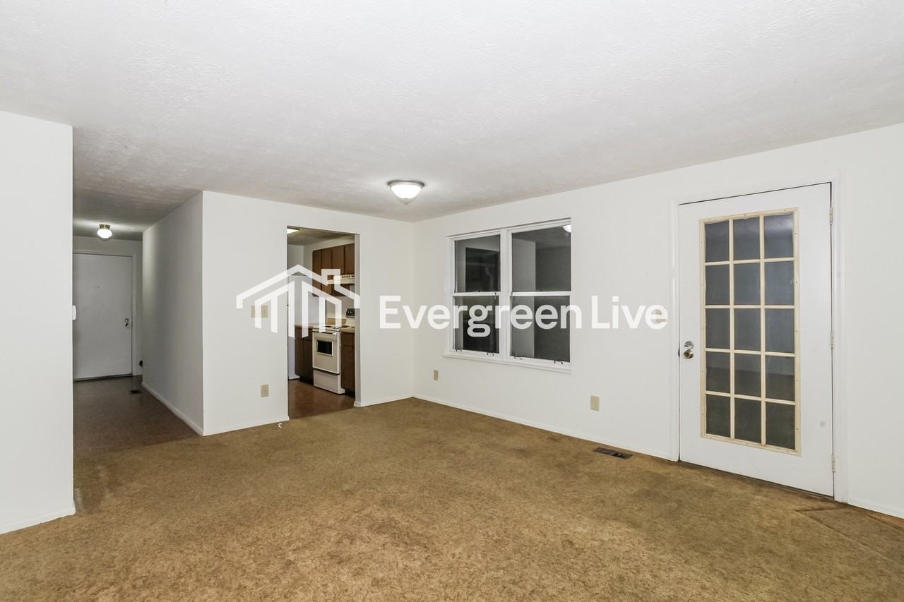 8654 Belle Chase Dr - Photo 5 of 16