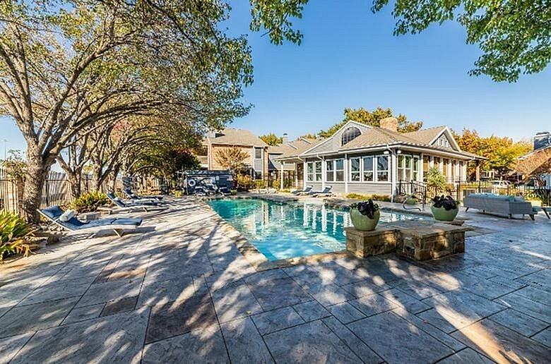 Avalon Villas - Photo 7 of 50