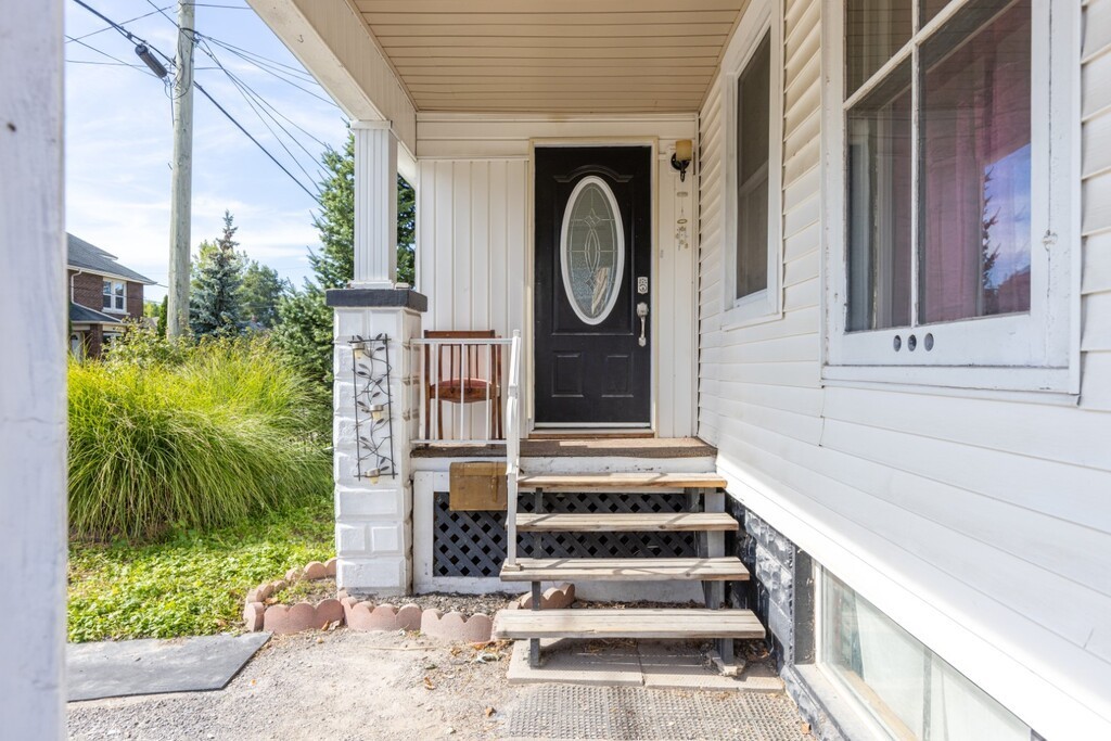 4993 Maple Street - Photo 2 of 40