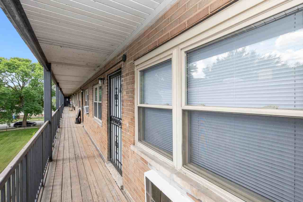 7635 S. Coles Avenue - Photo 3 of 13