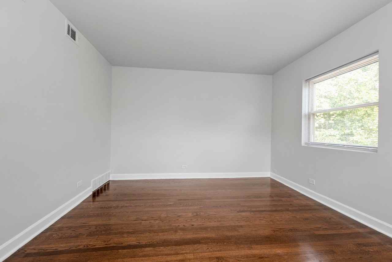 7635 S. Coles Avenue - Photo 6 of 13