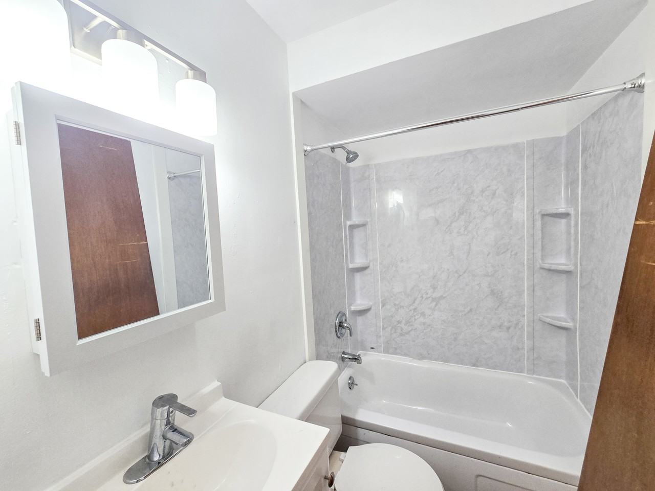 3000 California Ave - Photo 7 of 17