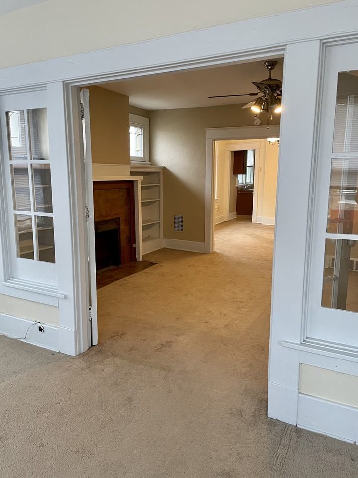 1215 Mississippi Ave - Photo 3 of 19