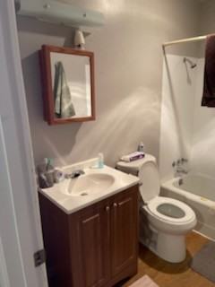 300 Charleston St Ne #3 - Photo 2 of 2