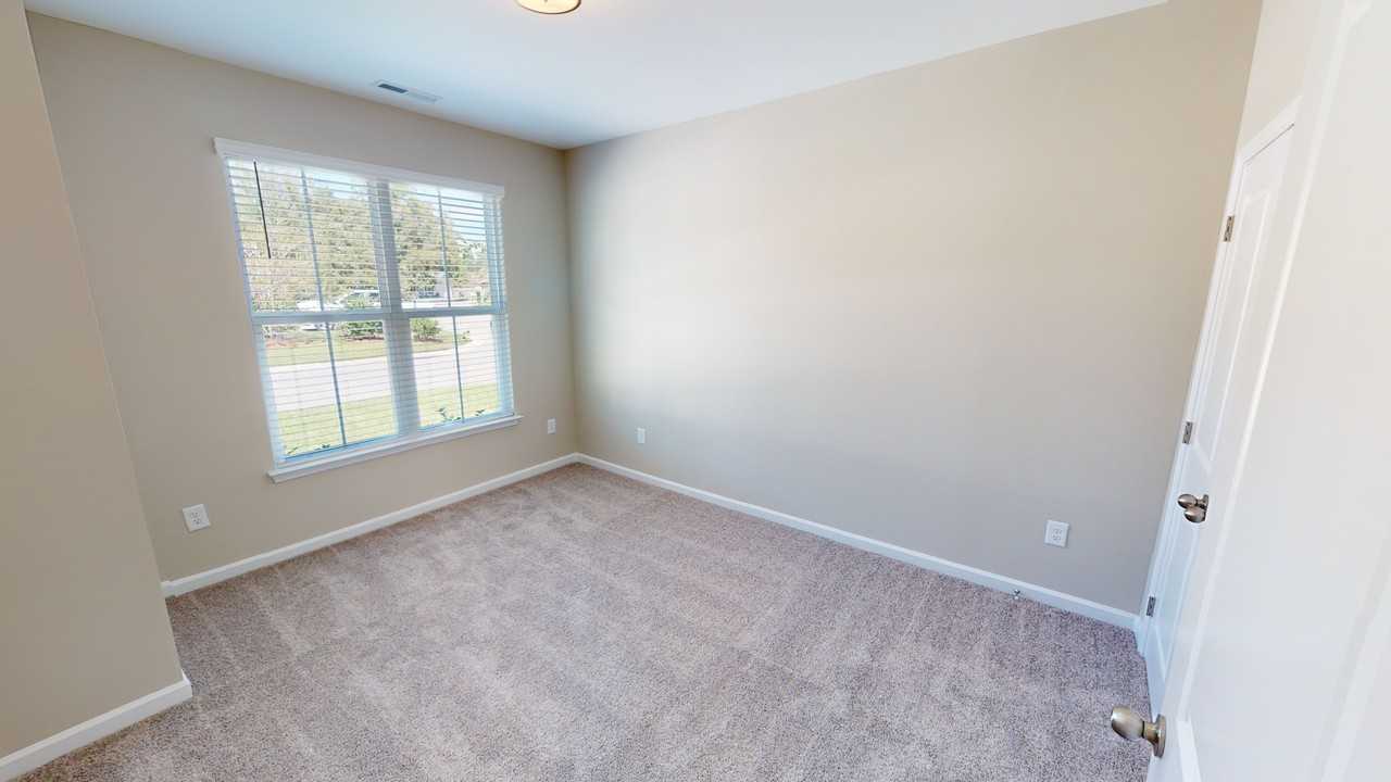 84 Racquet Club Dr - Photo 4 of 31
