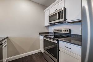 featured image of 271 Main St #4
