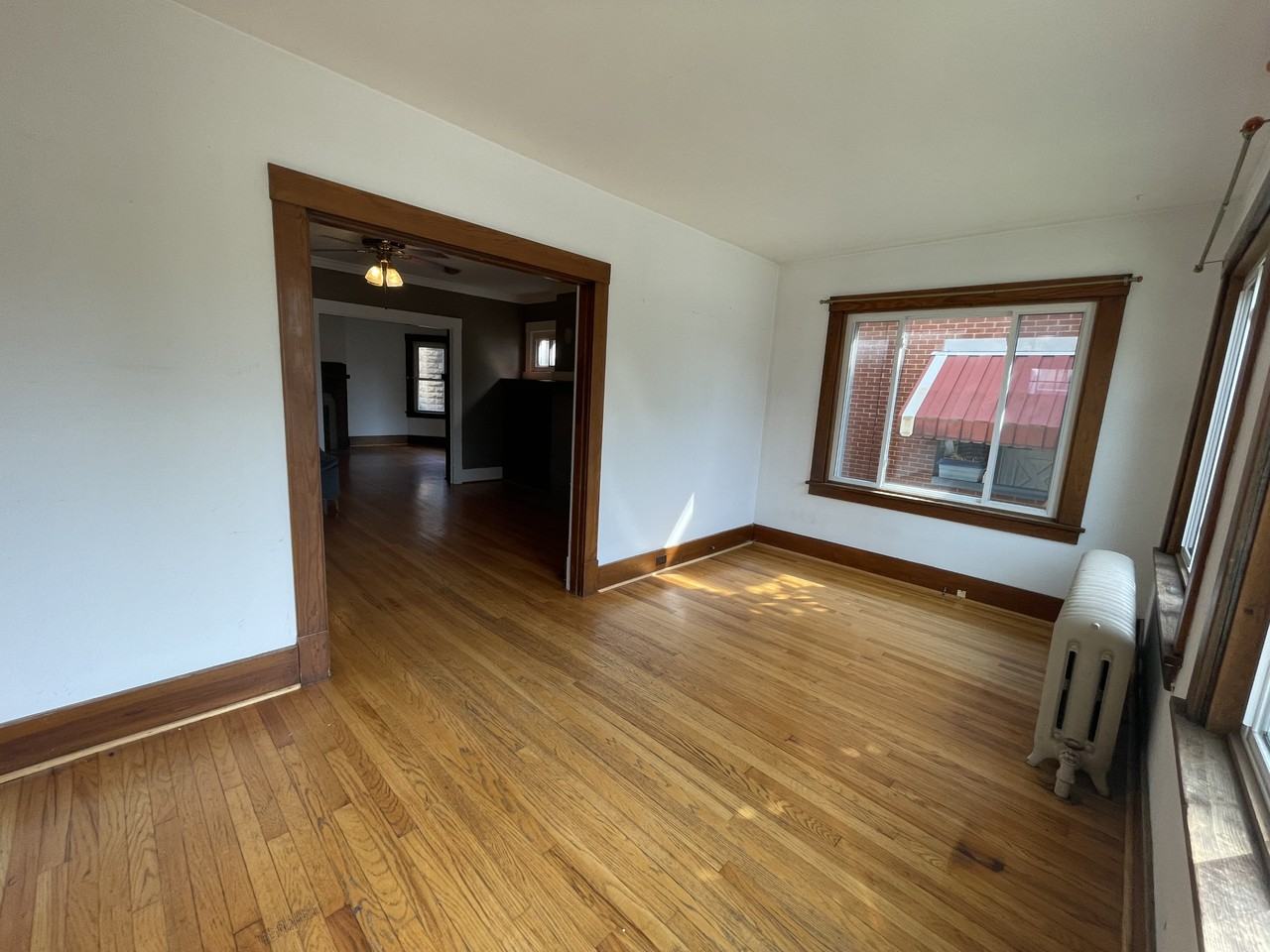 2927 Mattern Ave - Photo 2 of 14