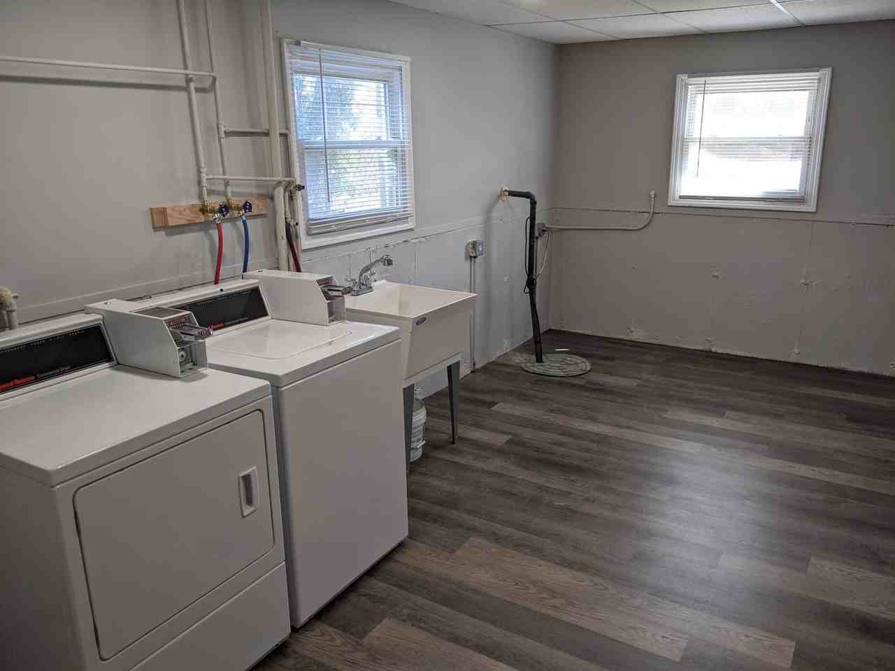 1627 Grove Dr #6 - Photo 4 of 5