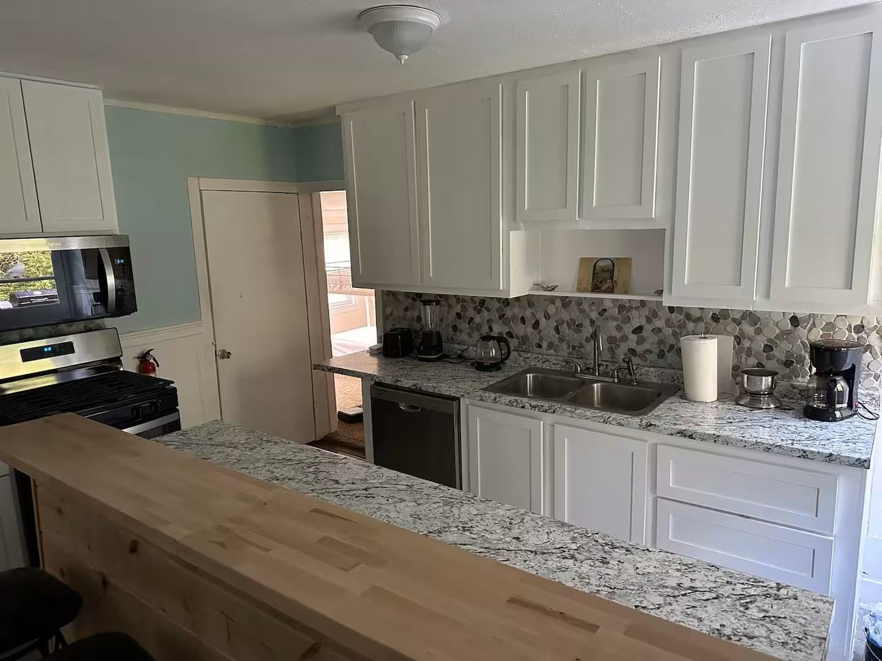 384 Parker Farm Rd - Photo 4 of 32