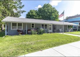 featured image of 122 W Lagrange St #3