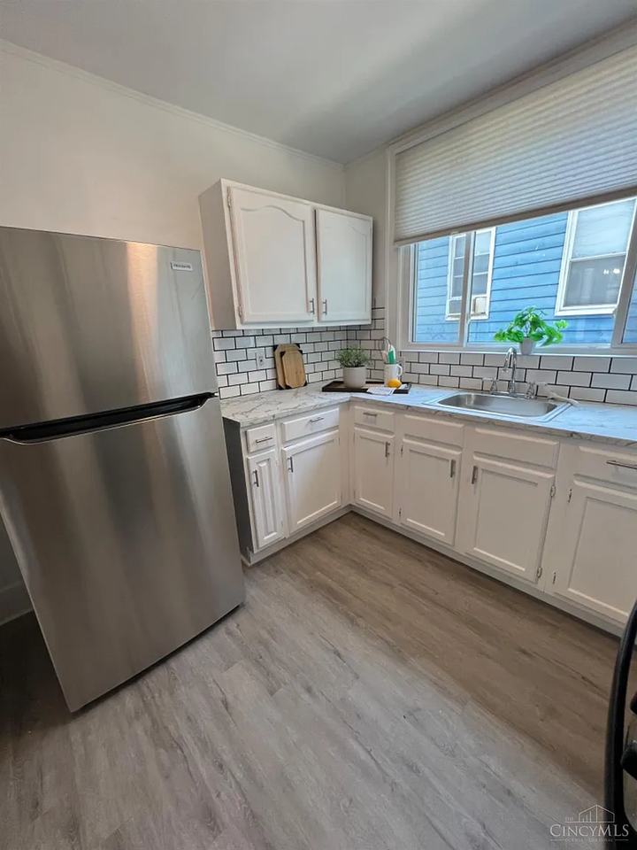 6515 Vine St - Photo 2 of 30