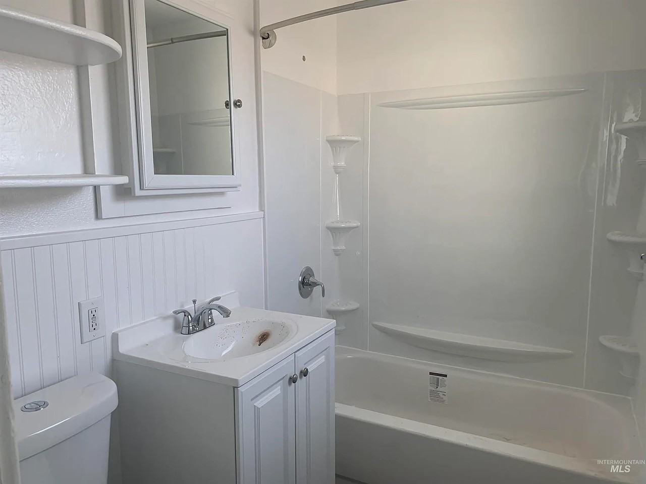 907 2nd Street South #2 - Photo 3 of 10