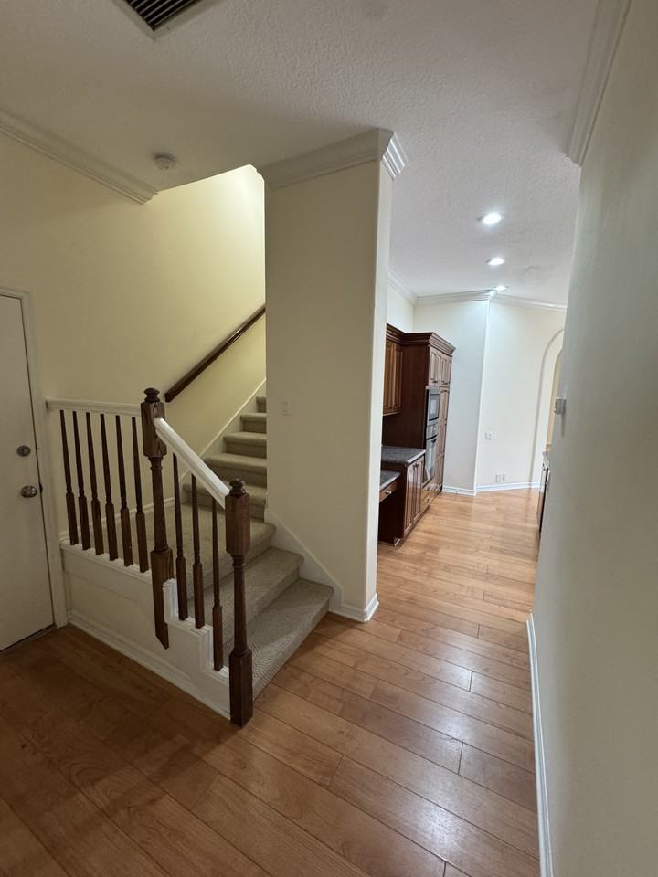 10084 Cherry Hills Avenue Cir - Photo 2 of 48