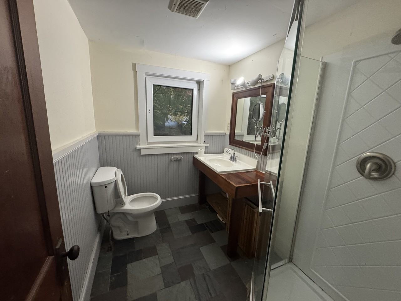 377 Charlotte Rd #B - Photo 4 of 8