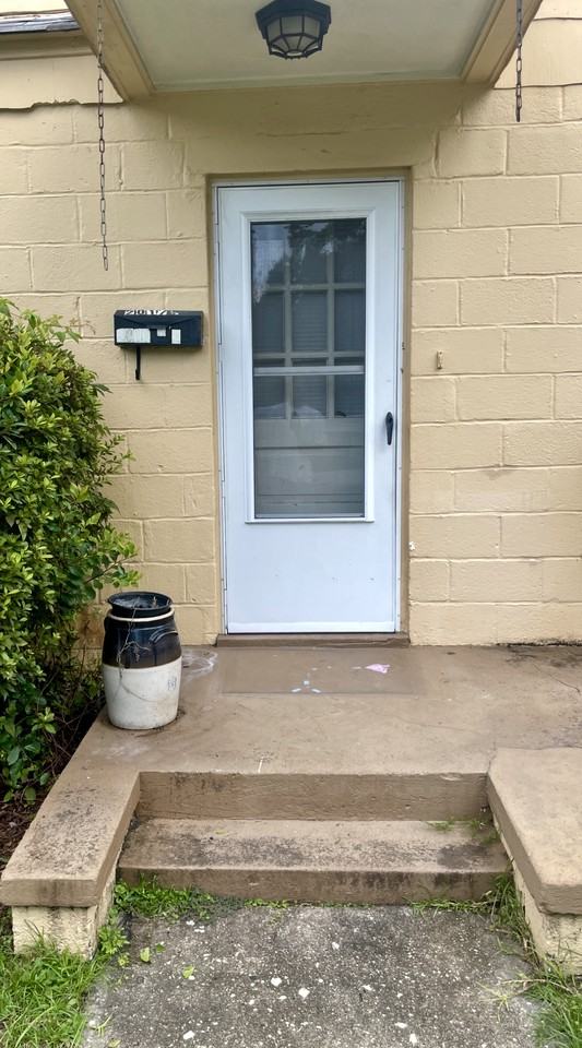 2017 E 38th St #2MAINUPPER - Photo 3 of 20