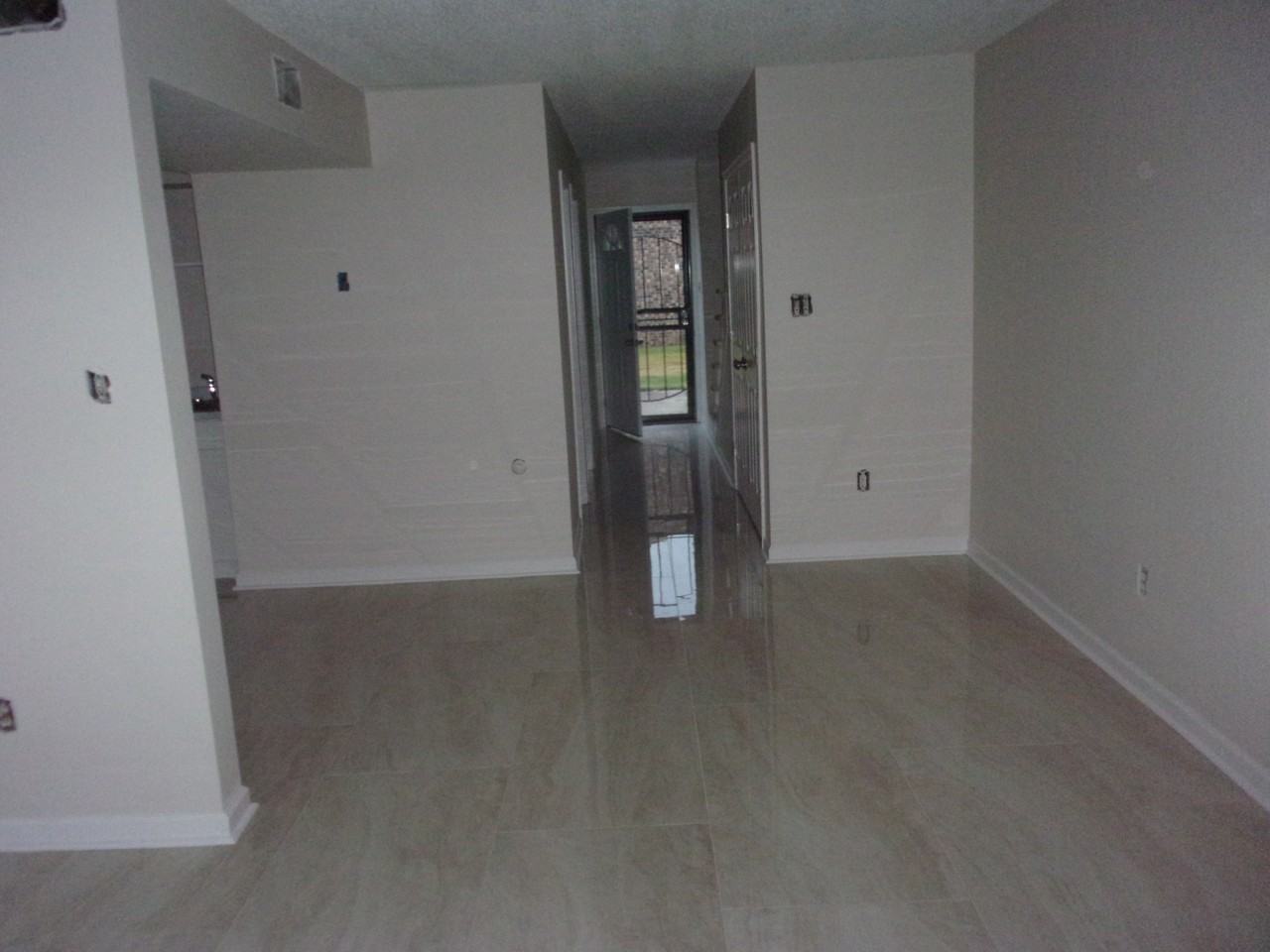 4792 James Kent Ct - Photo 5 of 15