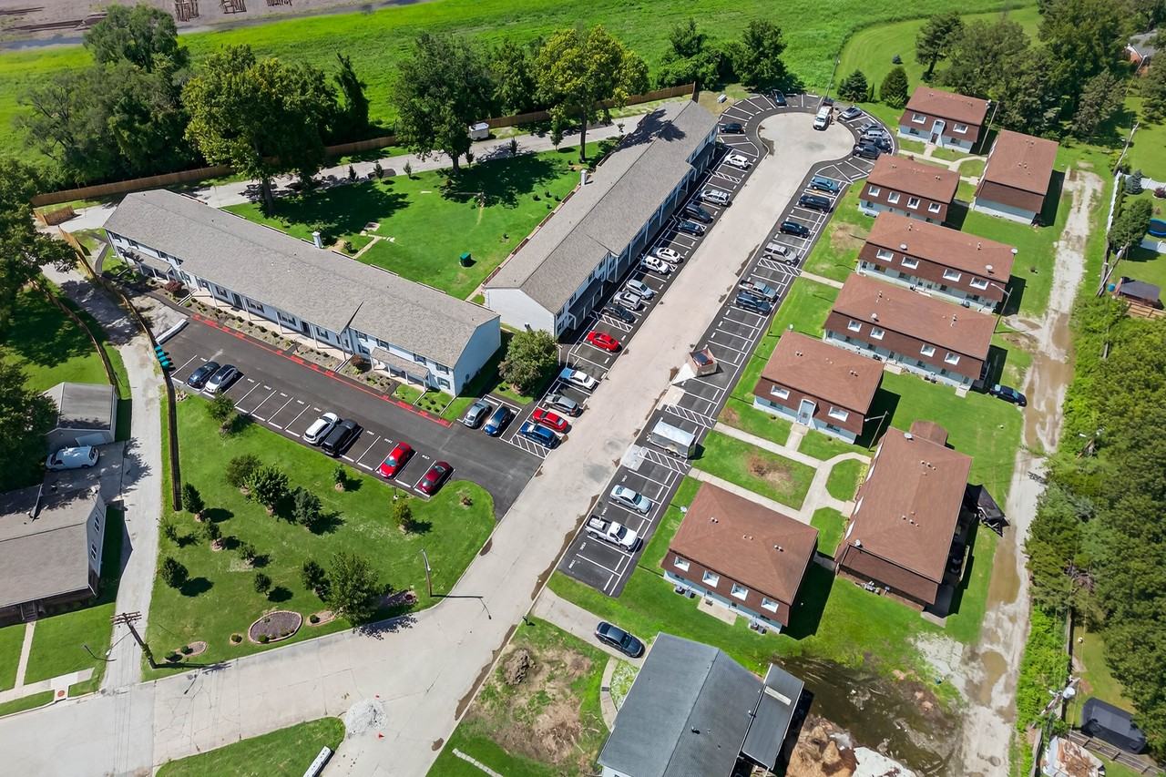 2711 Center St #D - Photo 6 of 11