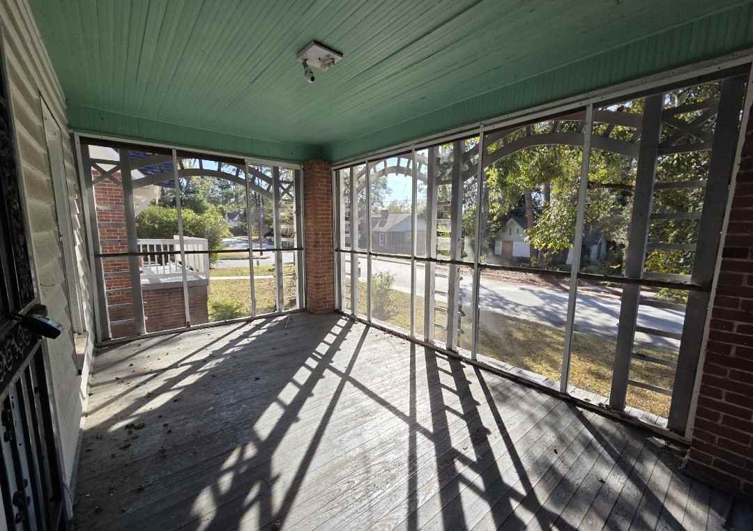 1182 Brentwood Ave - Photo 2 of 24