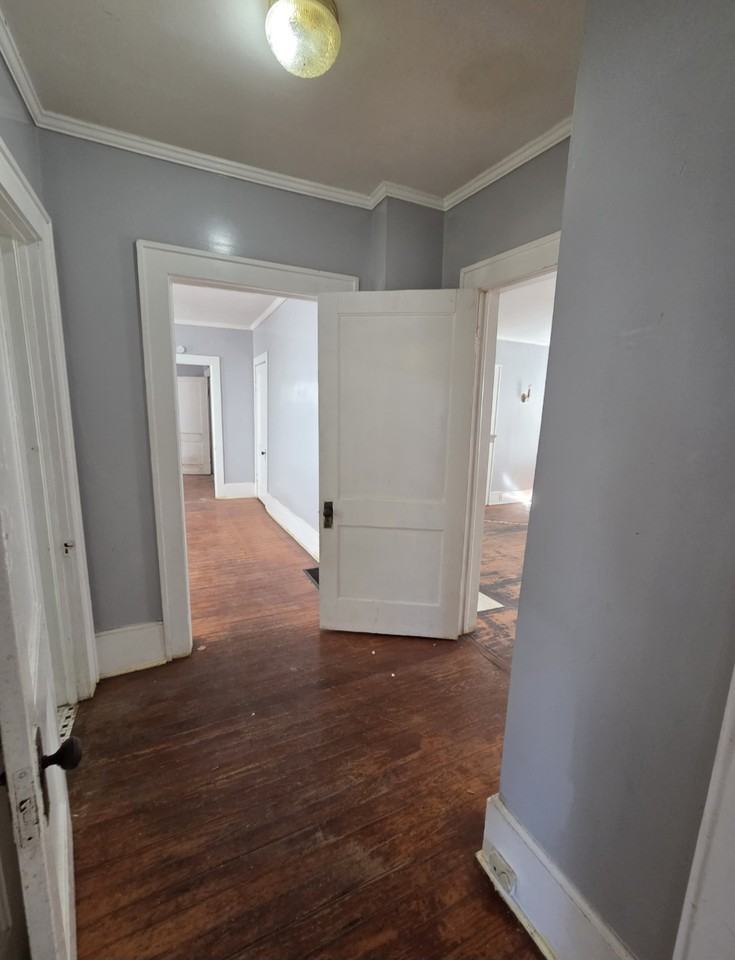 1182 Brentwood Ave - Photo 6 of 24