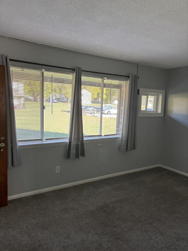 309 Highview Ave #2 - Photo 6 of 16