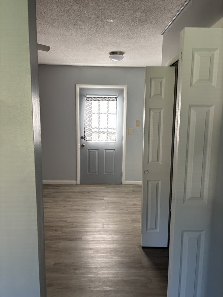 309 Highview Ave #2 - Photo 7 of 16