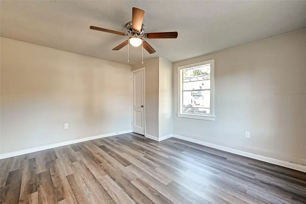 515 Bluebonnet Dr - Photo 5 of 31