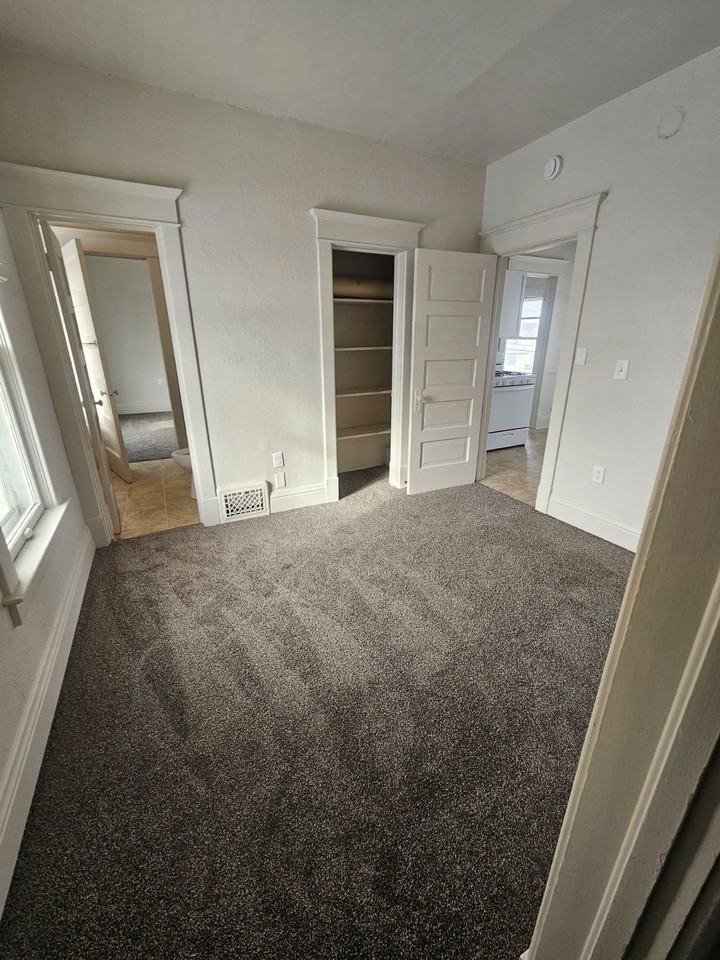 226 N 13th St #2 - Photo 2 of 12