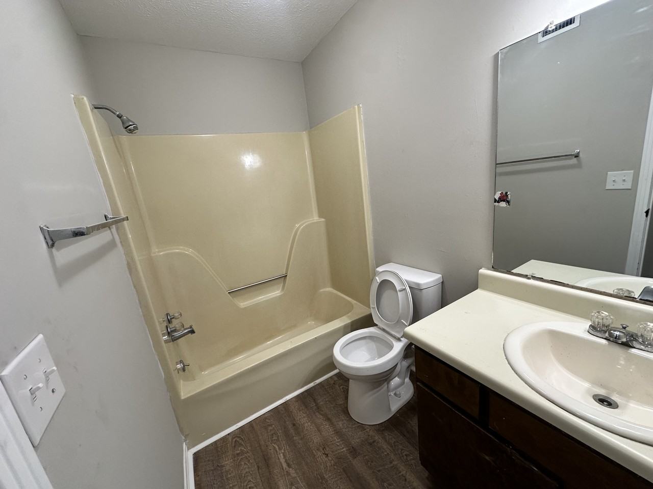 20 Knights Cv #11 - Photo 3 of 9