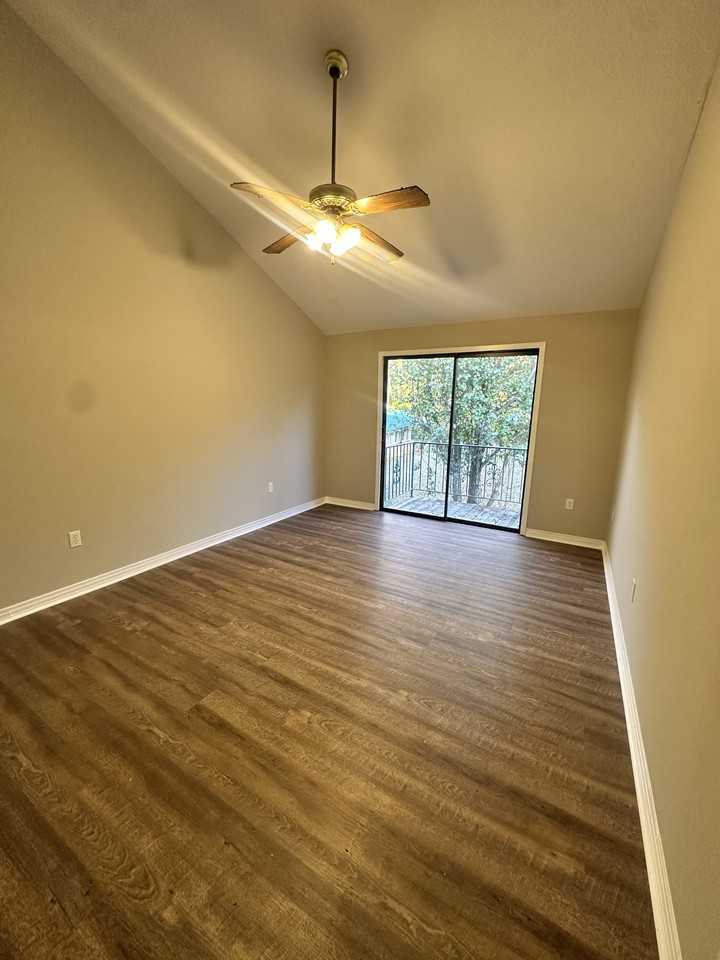 20 Knights Cv #11 - Photo 6 of 9