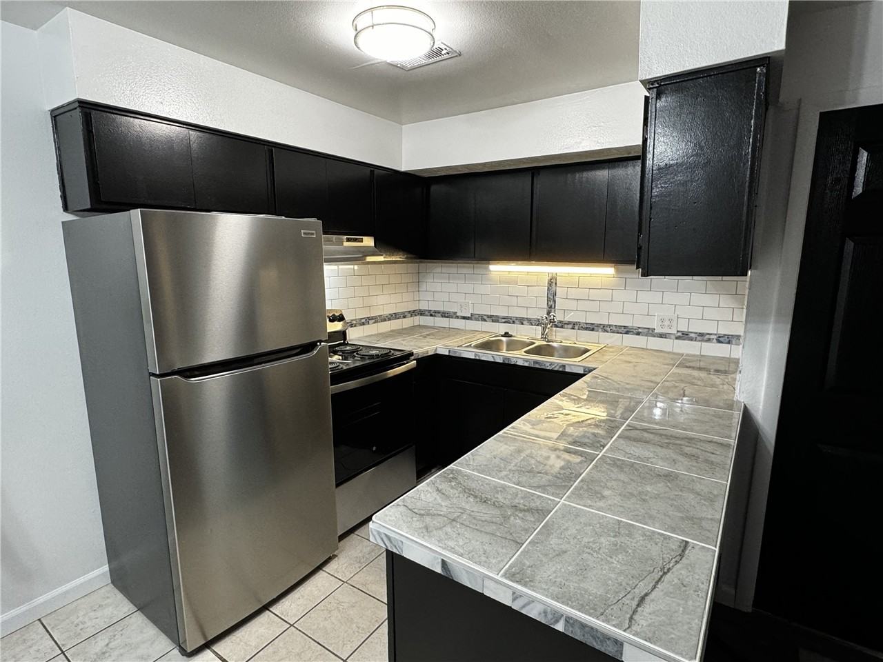 4564 Harrison Boulevard - Photo 2 of 17