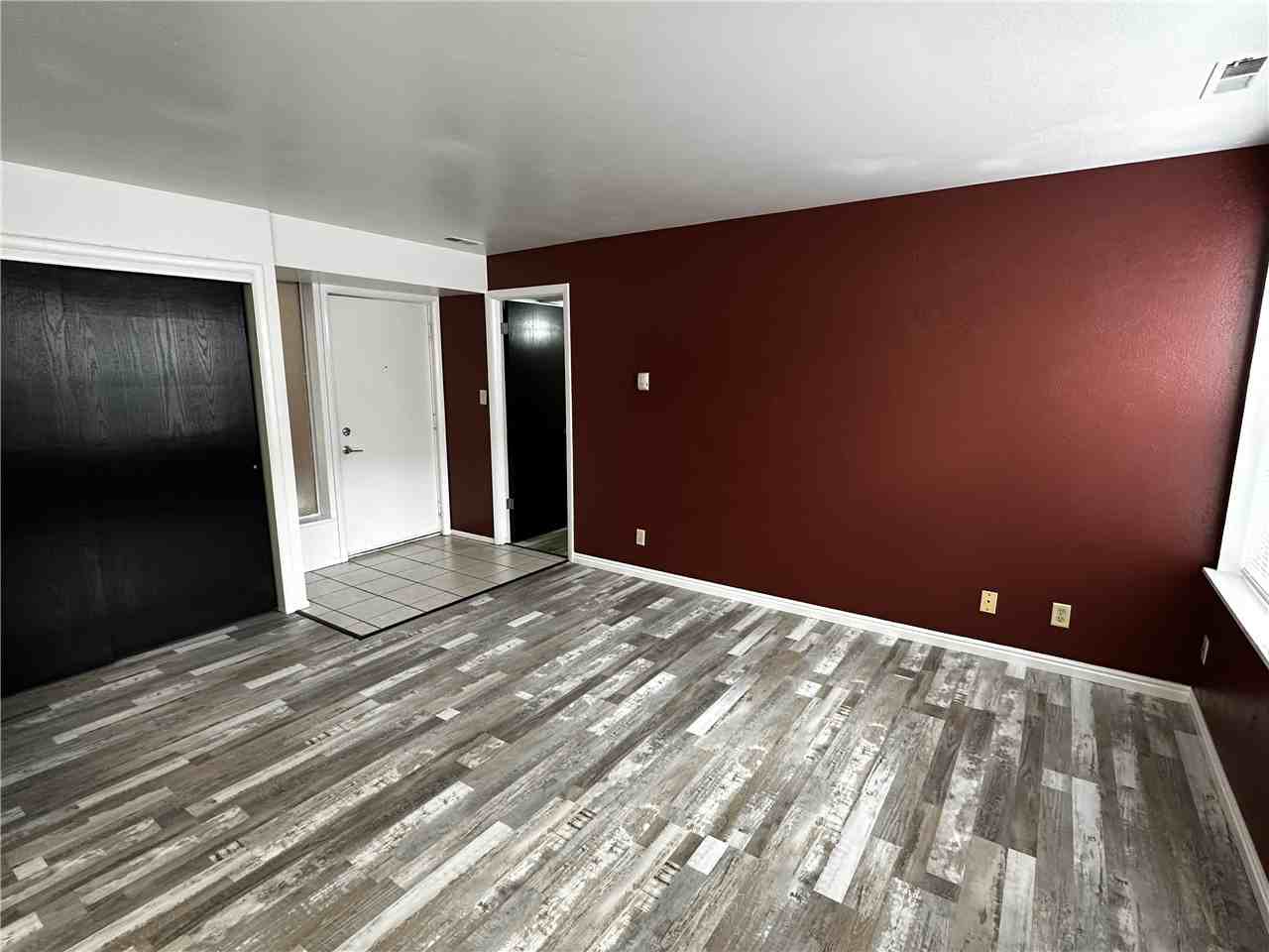 4564 Harrison Boulevard - Photo 4 of 17