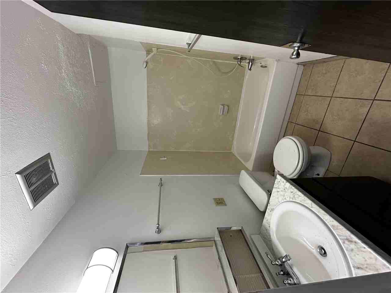 4564 Harrison Boulevard - Photo 6 of 17