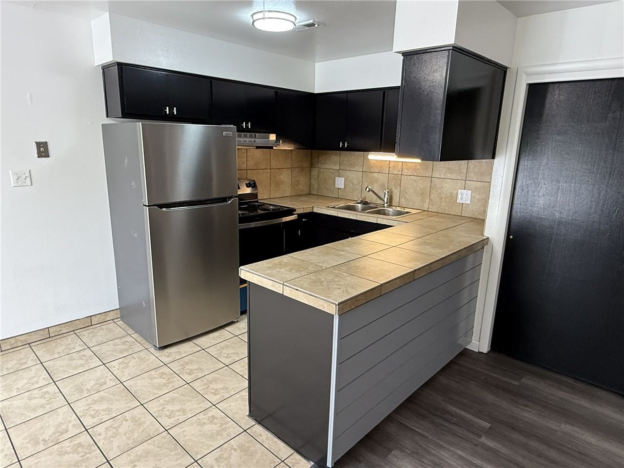 4564 Harrison Blvd - Photo 2 of 20