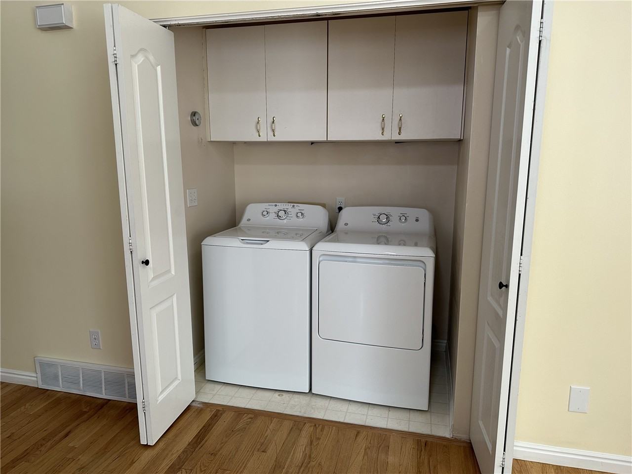 679 E Villager Ln - Photo 6 of 24