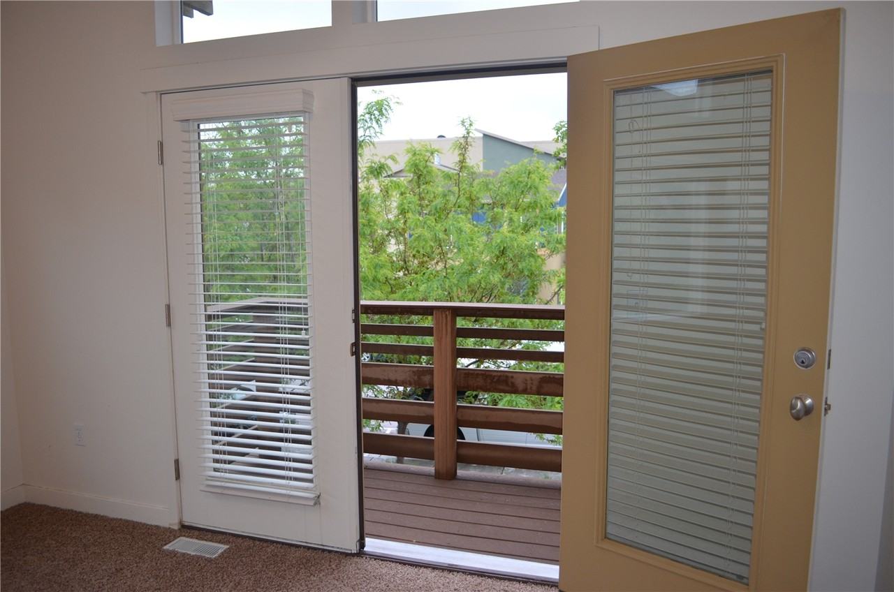 3814 Periwinkle Drive - Photo 2 of 25